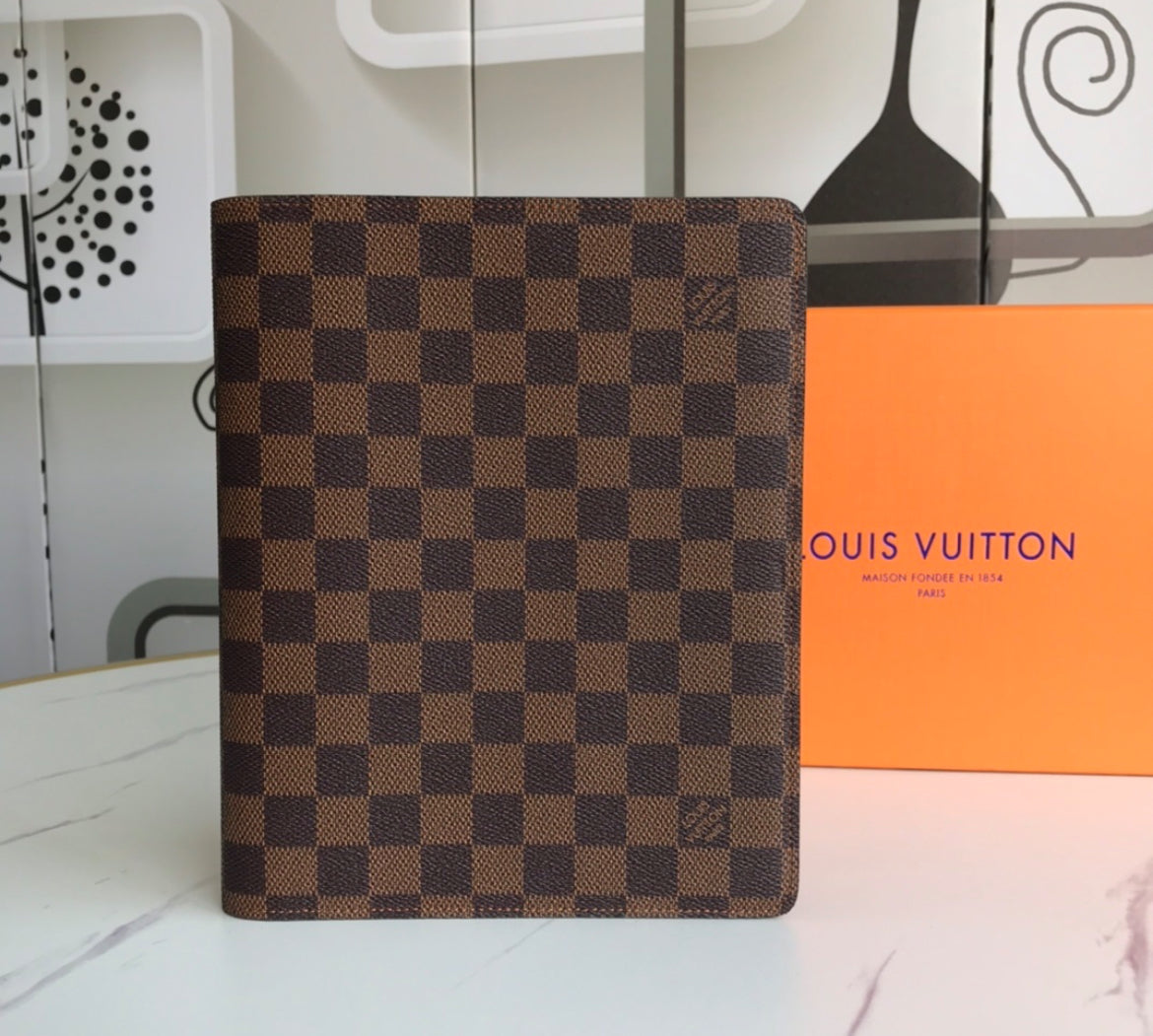 Louis Vuitton reseplånbok
