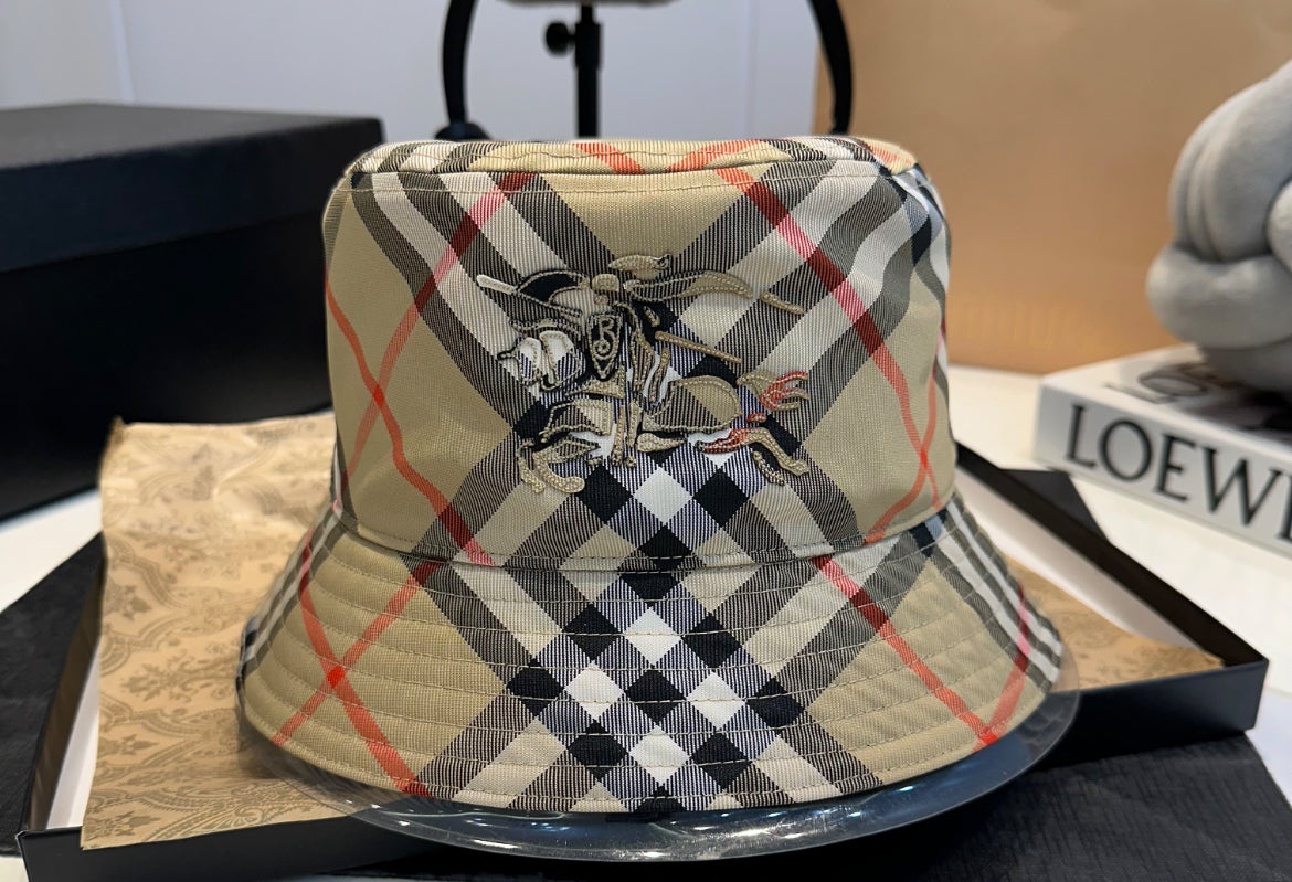 Burberry hatt