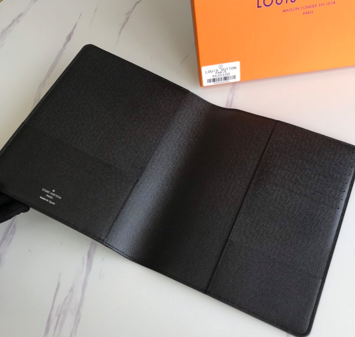 Louis Vuitton reseplånbok