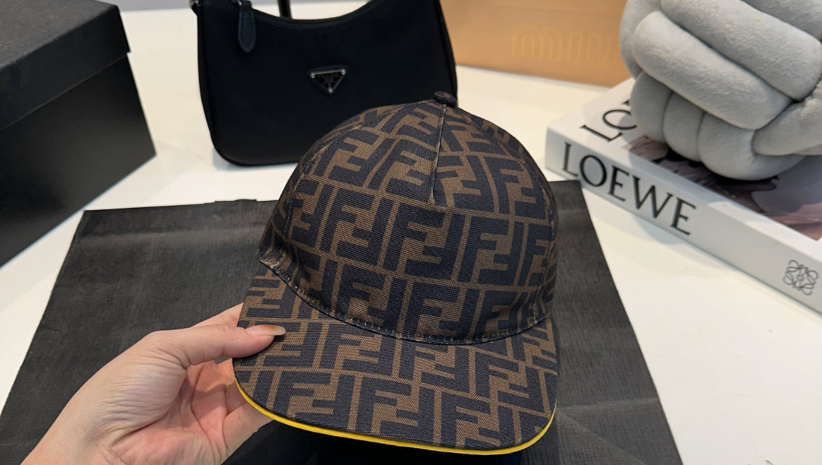 Fendi keps
