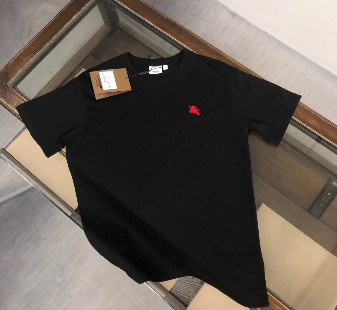 Burberry tshirt