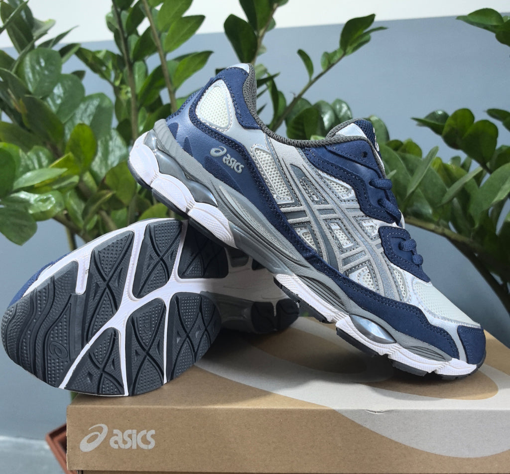 Asics skor