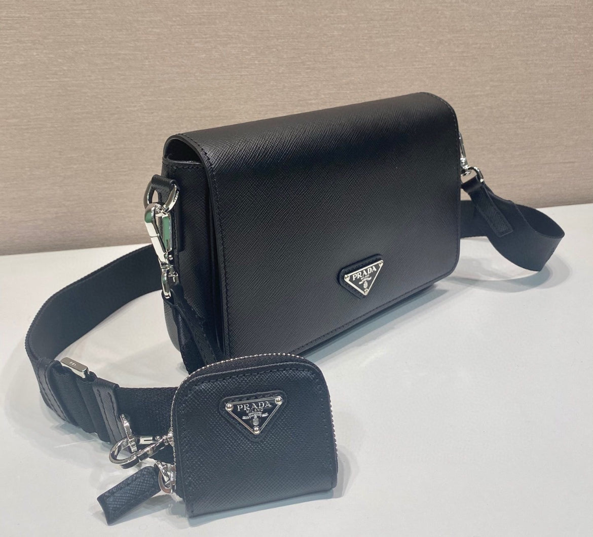 Prada väska svart