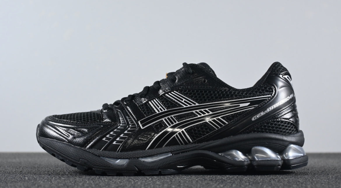 Asics skor