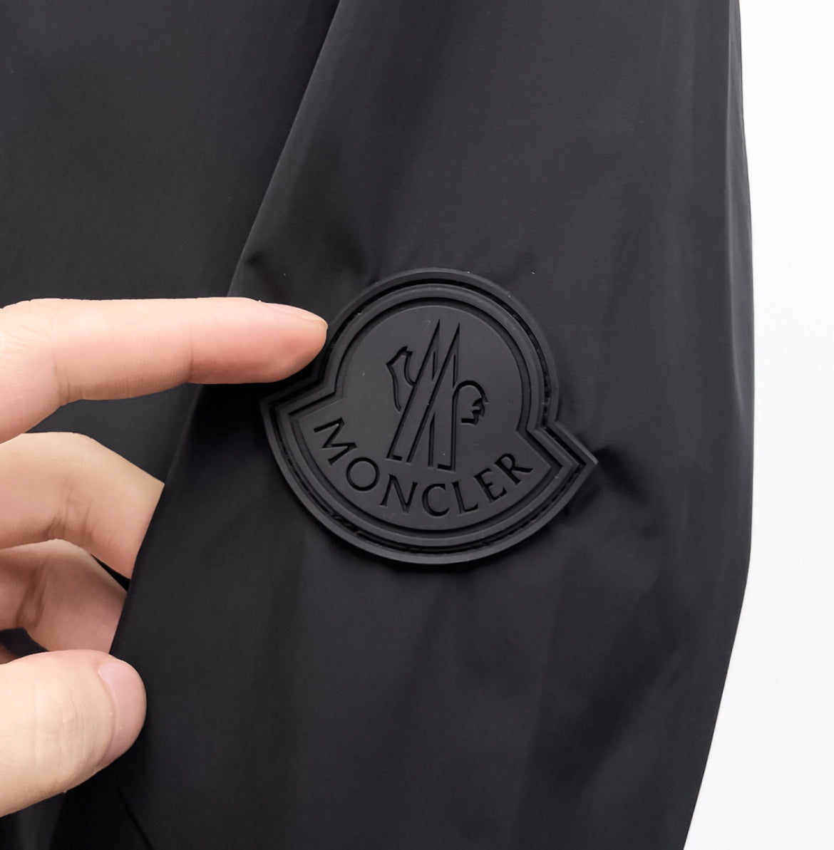 Svart moncler windbreaker