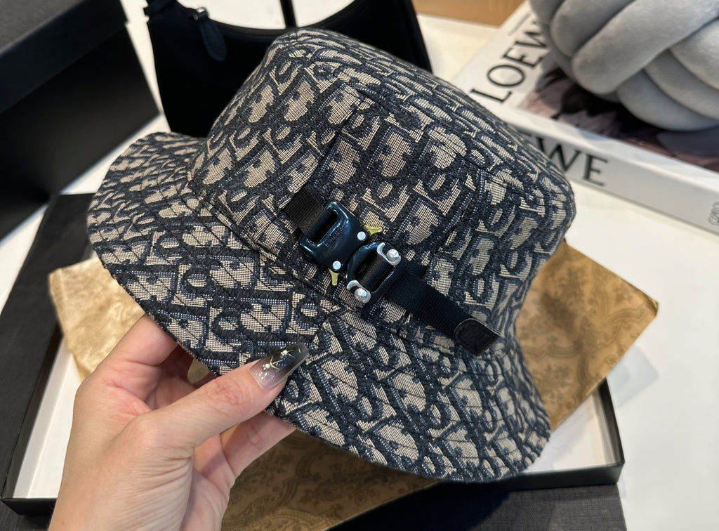 Dior hatt