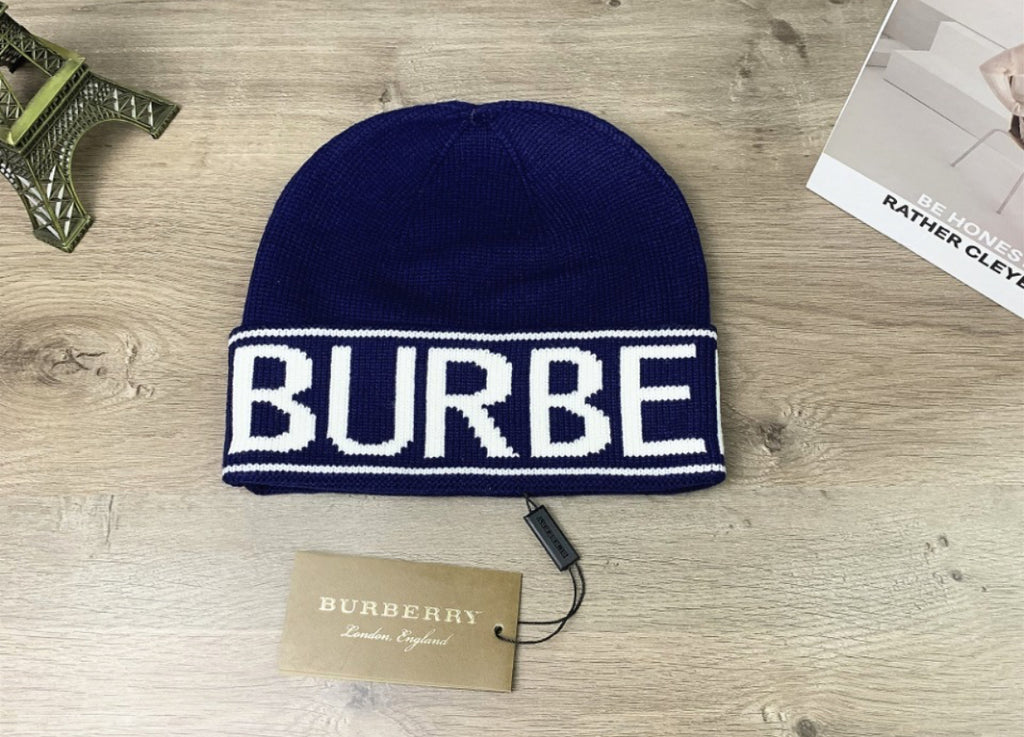 Burberry mössor