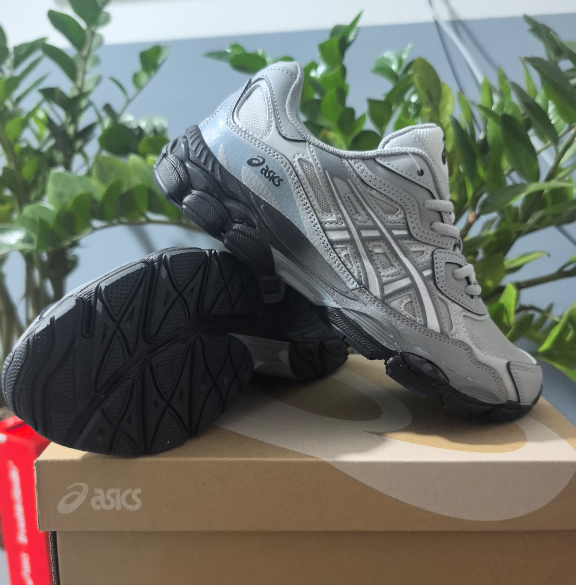 Asics skor