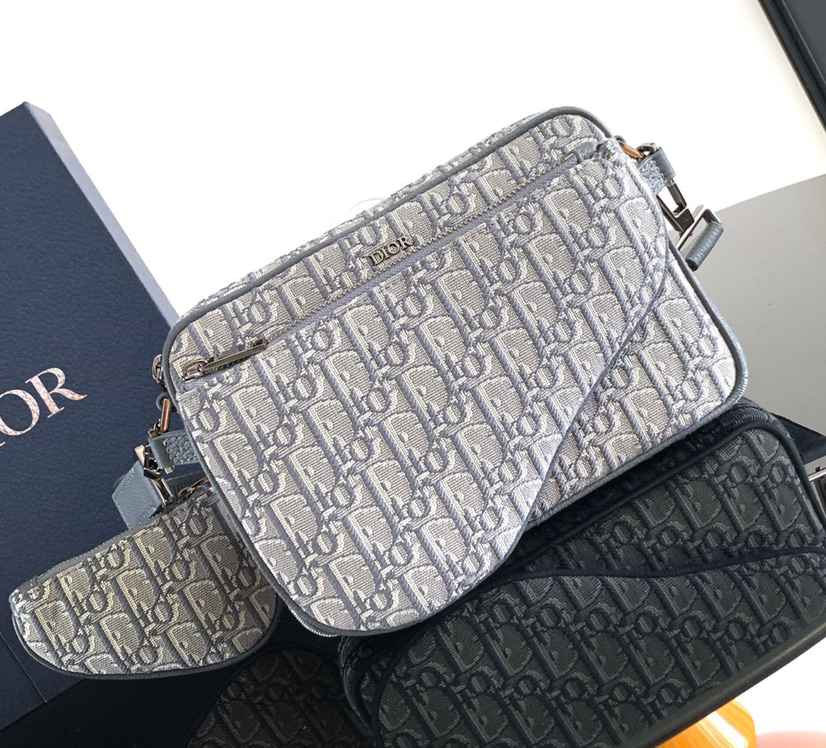 Dior väska grå