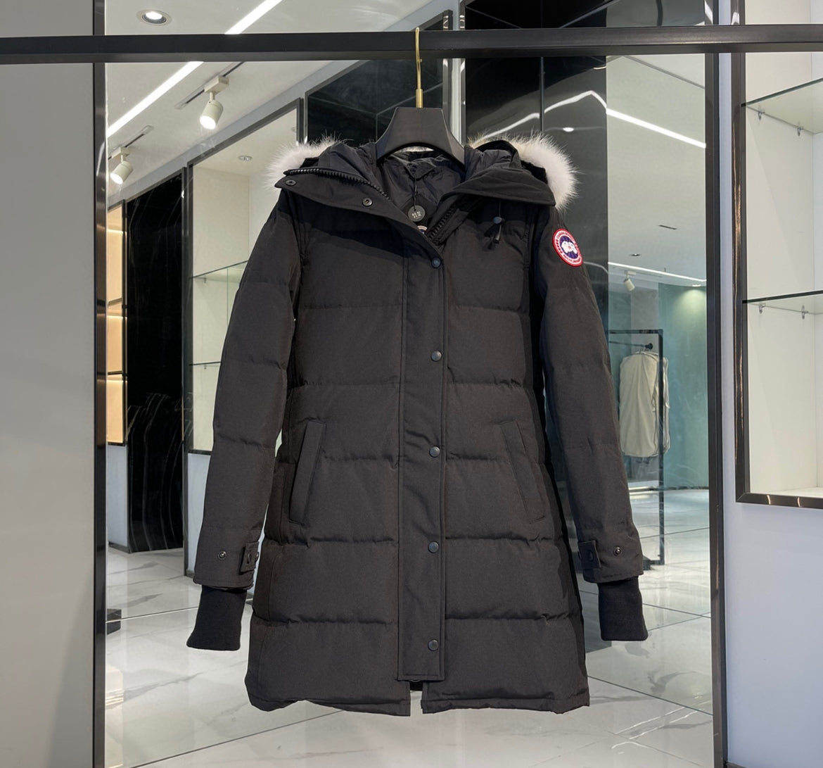 Canada goose jacka lång modell/ röd logga