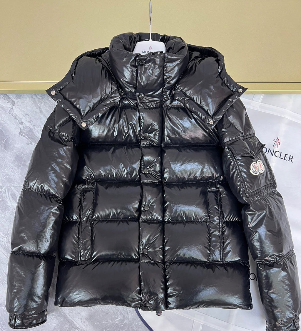 Moncler jacka svart