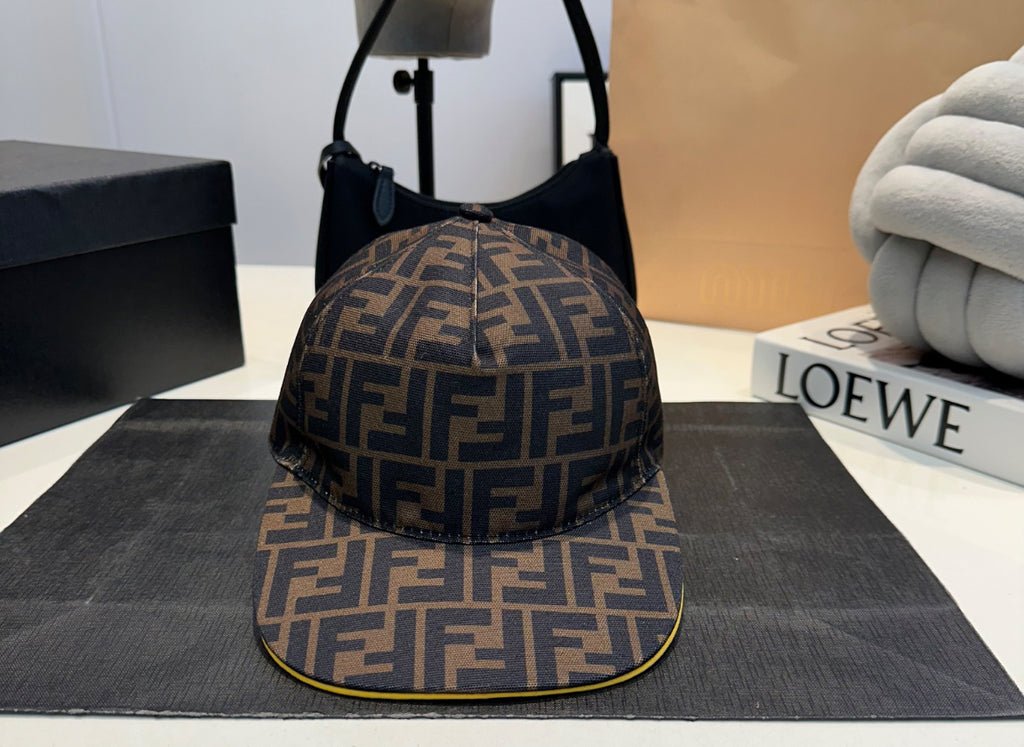 Fendi keps