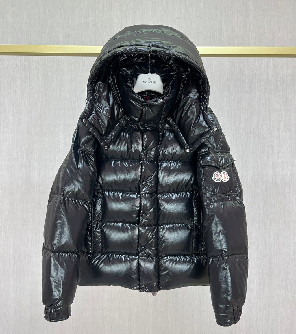Moncler jacka svart