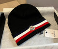 Moncler mössa svart