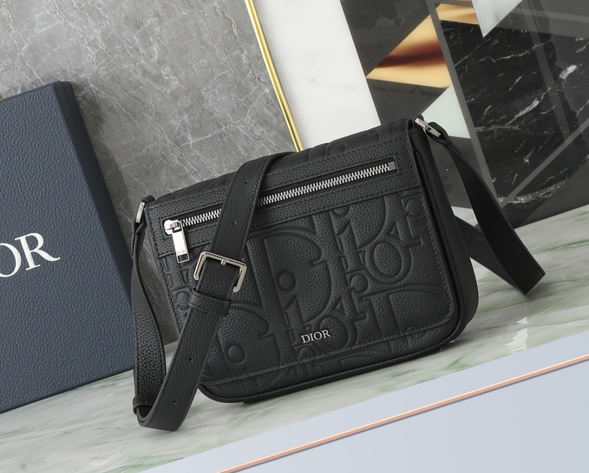 Dior väska svart