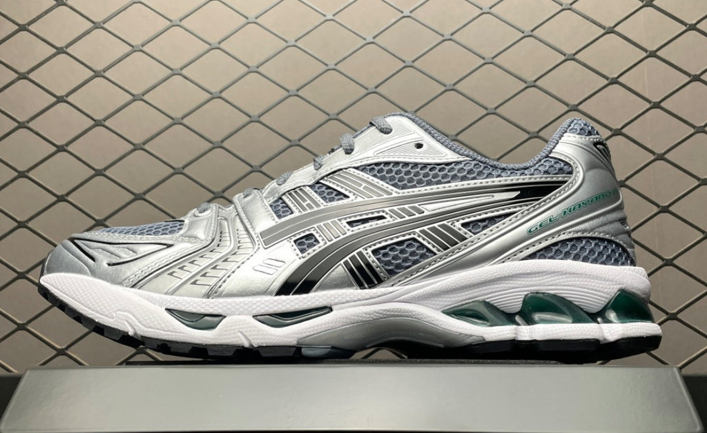 Asics skor