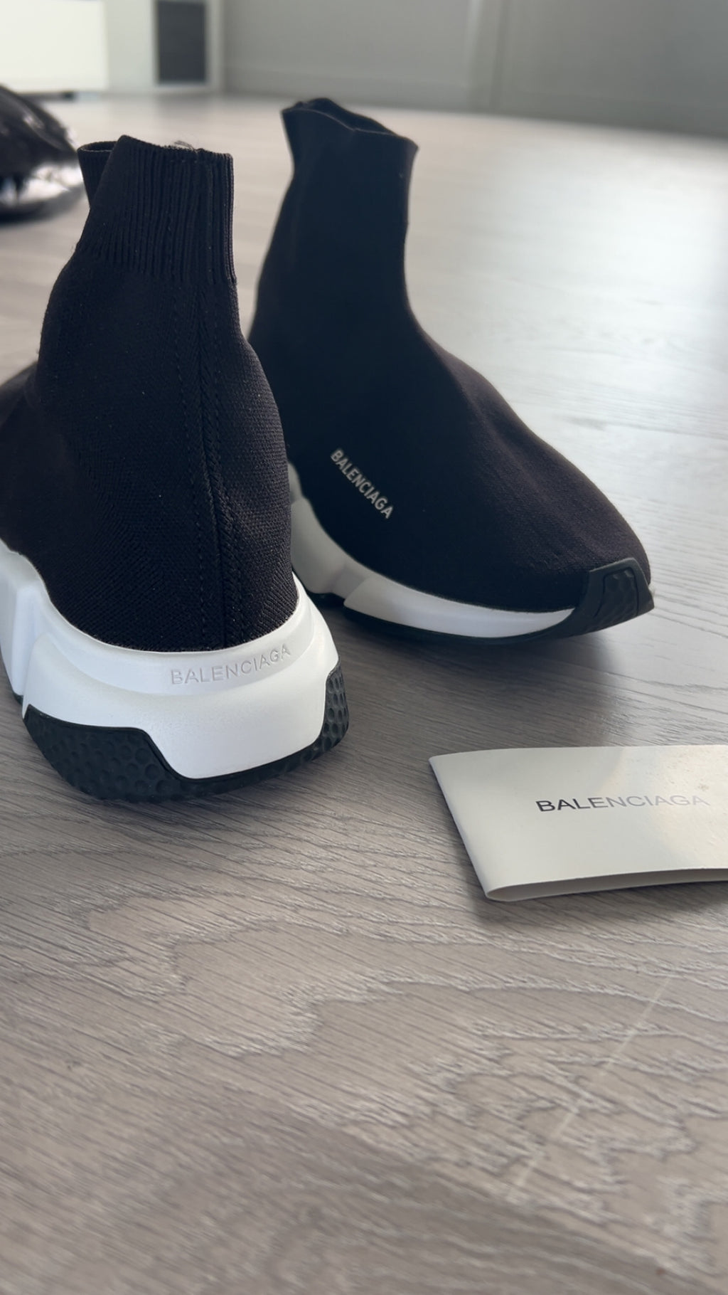 Balenciaga skor svart vita
