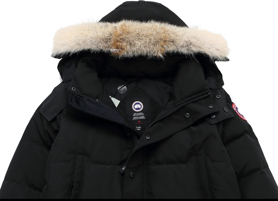 Canada goose jacka svart/ röd logga