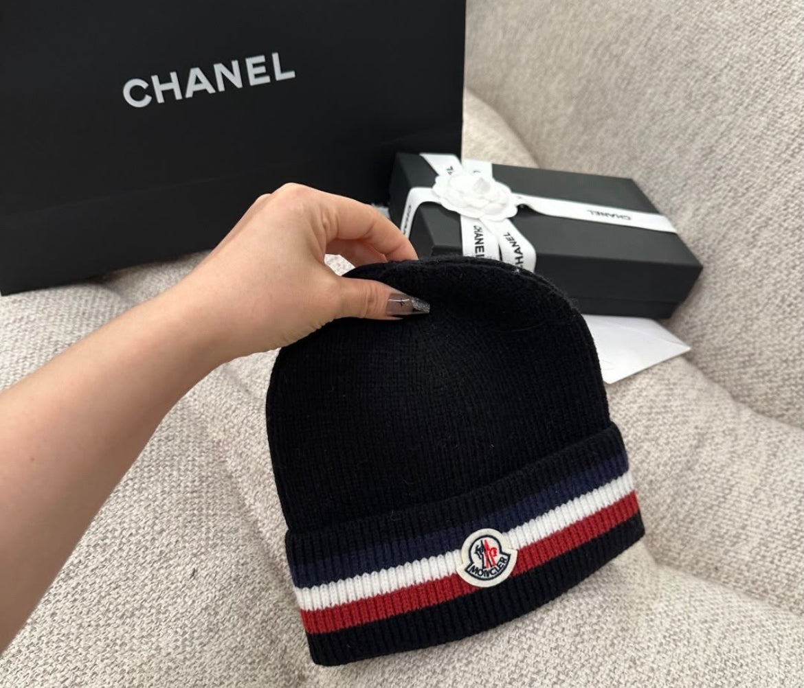Moncler mössa