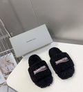 Snygga balenciaga tofflor