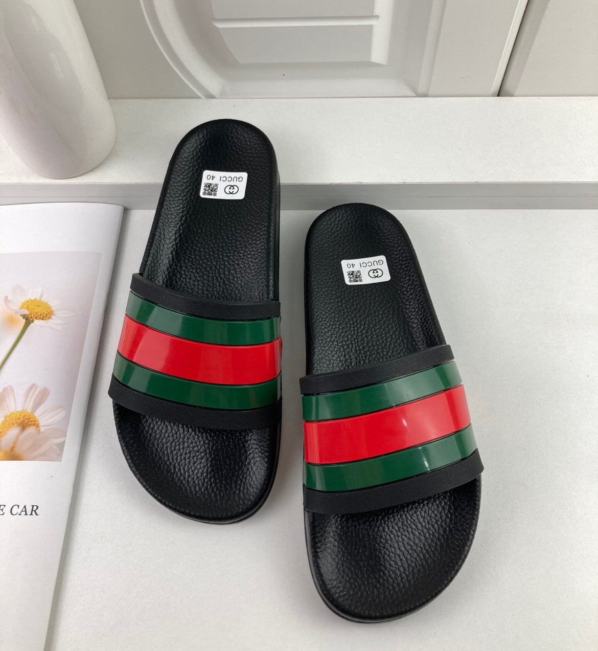 Svarta Moncler tofflor
