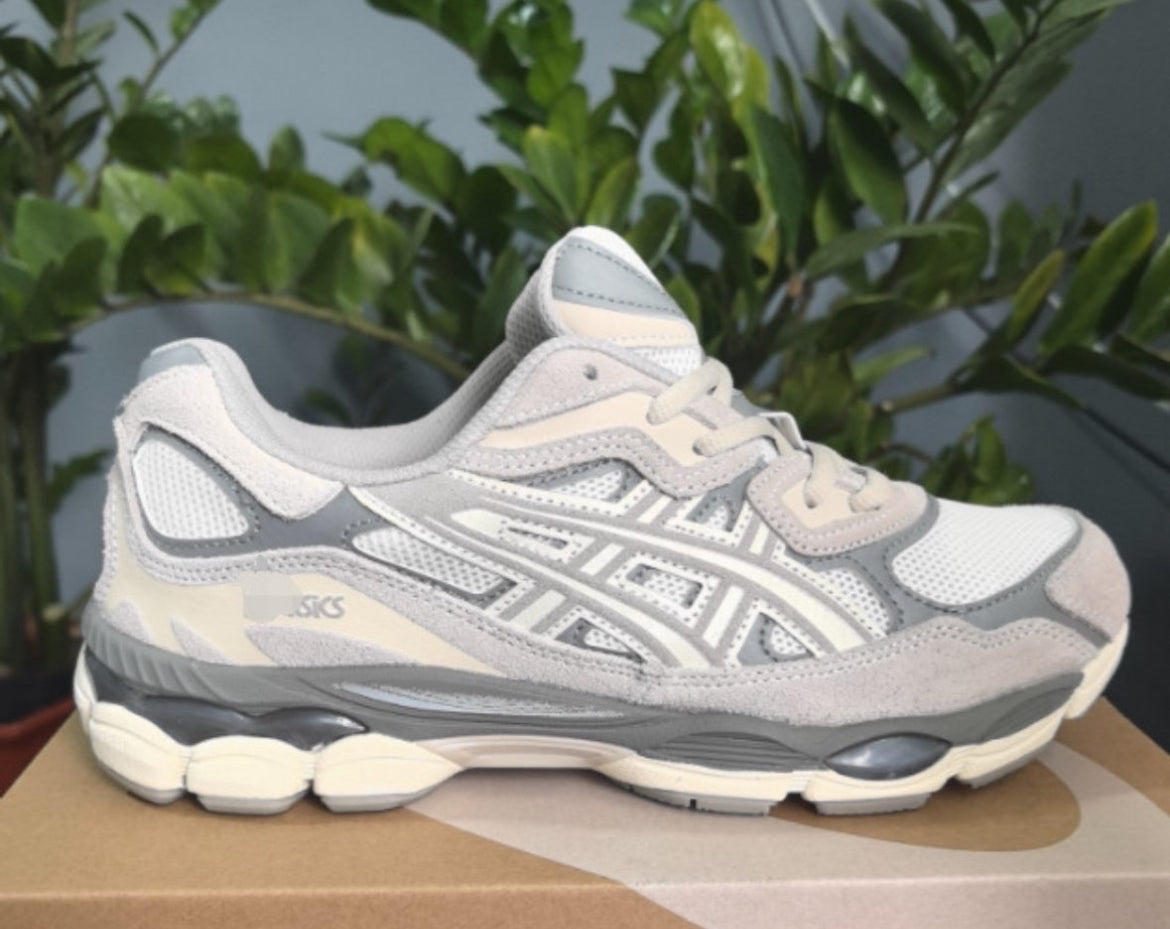 Asics skor