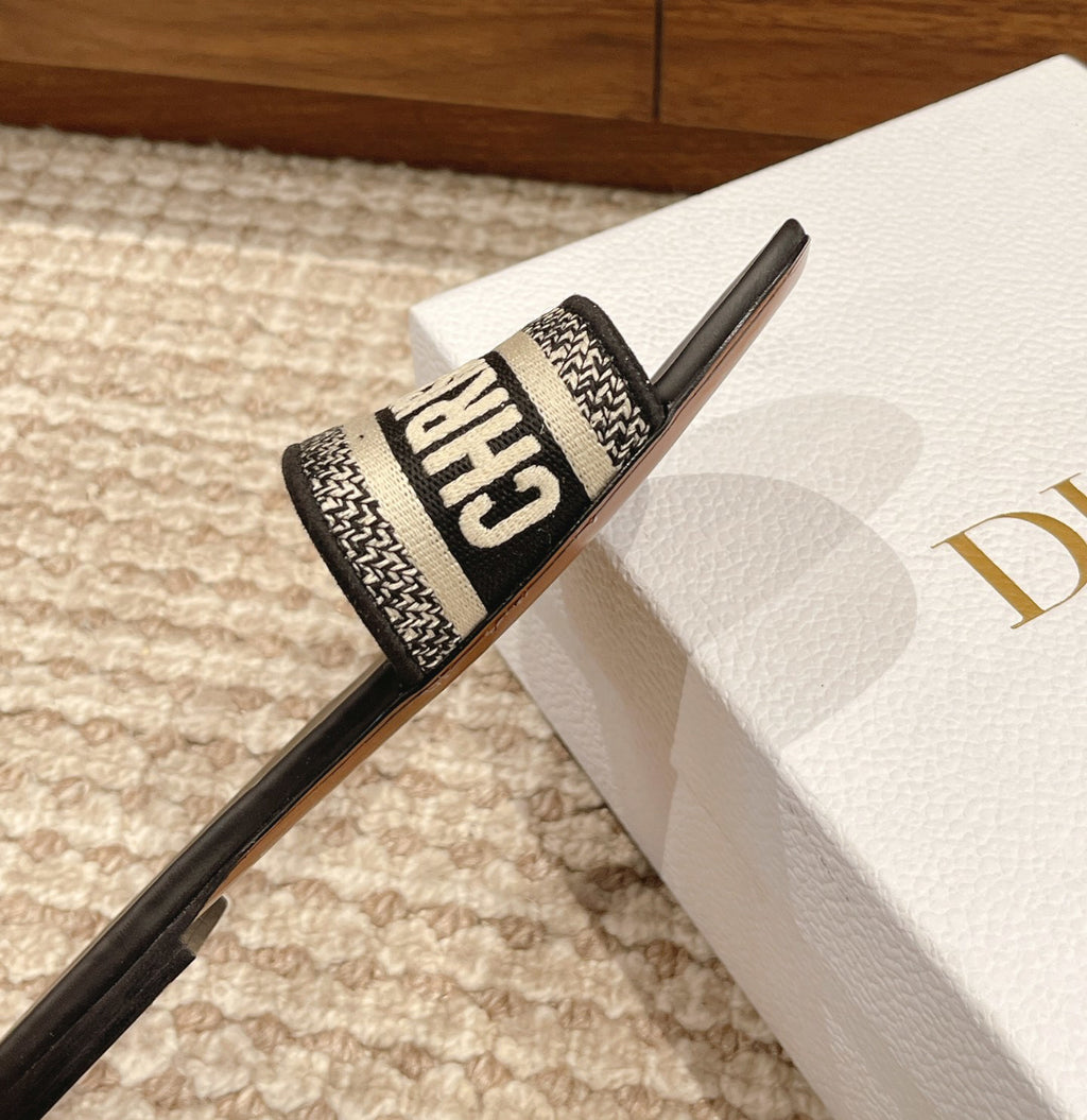 Christian dior tofflor svarta för damer