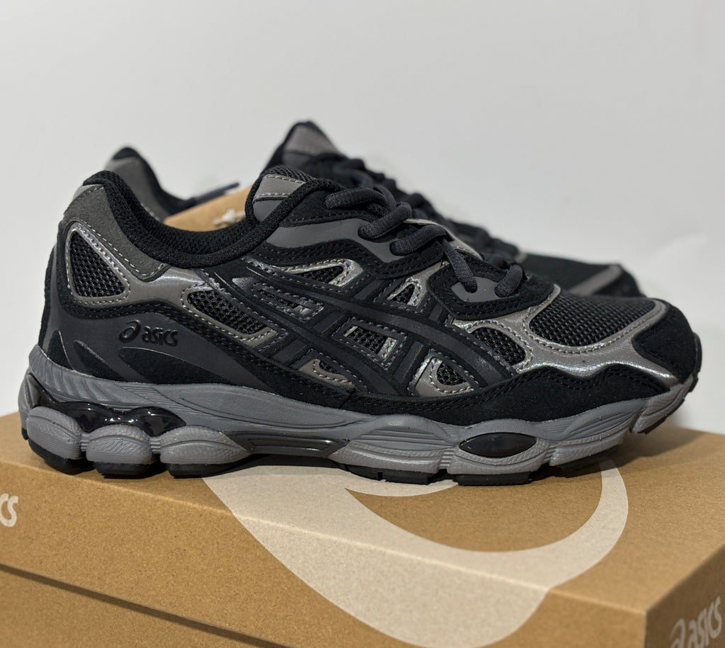 Asics skor