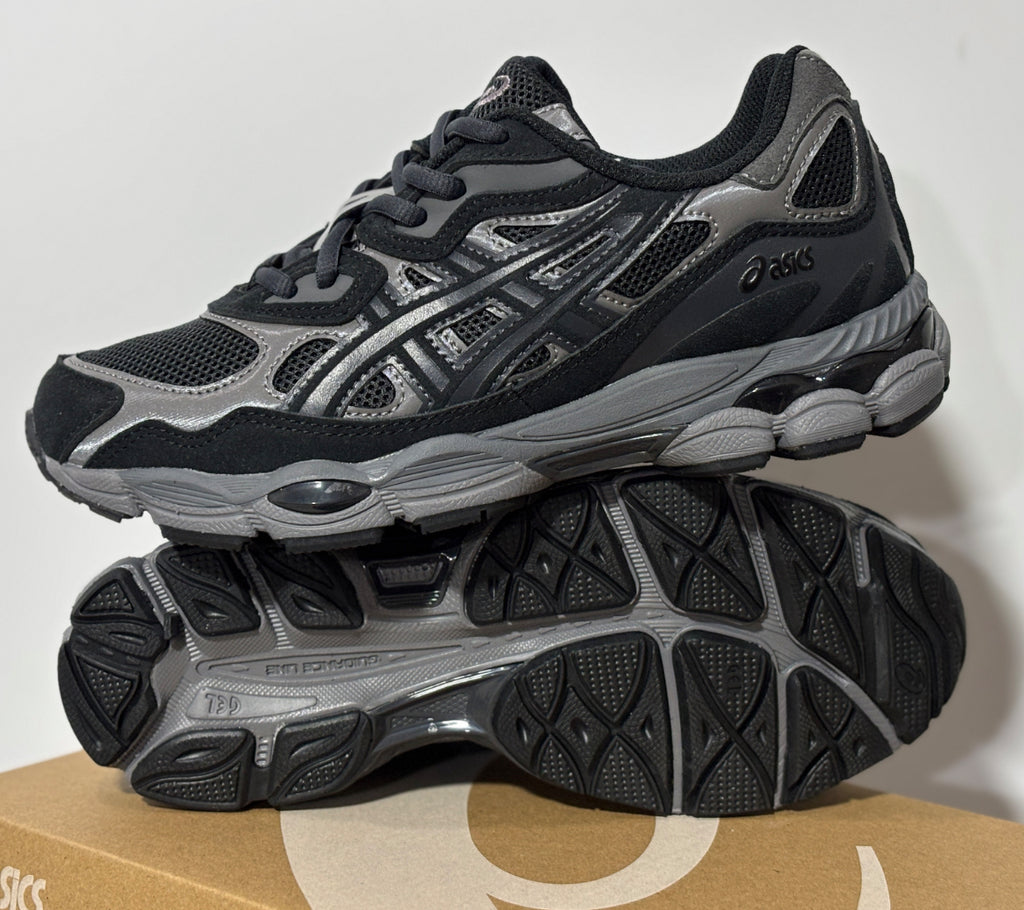 Asics skor