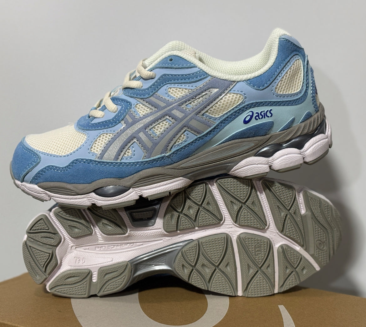 Asics skor