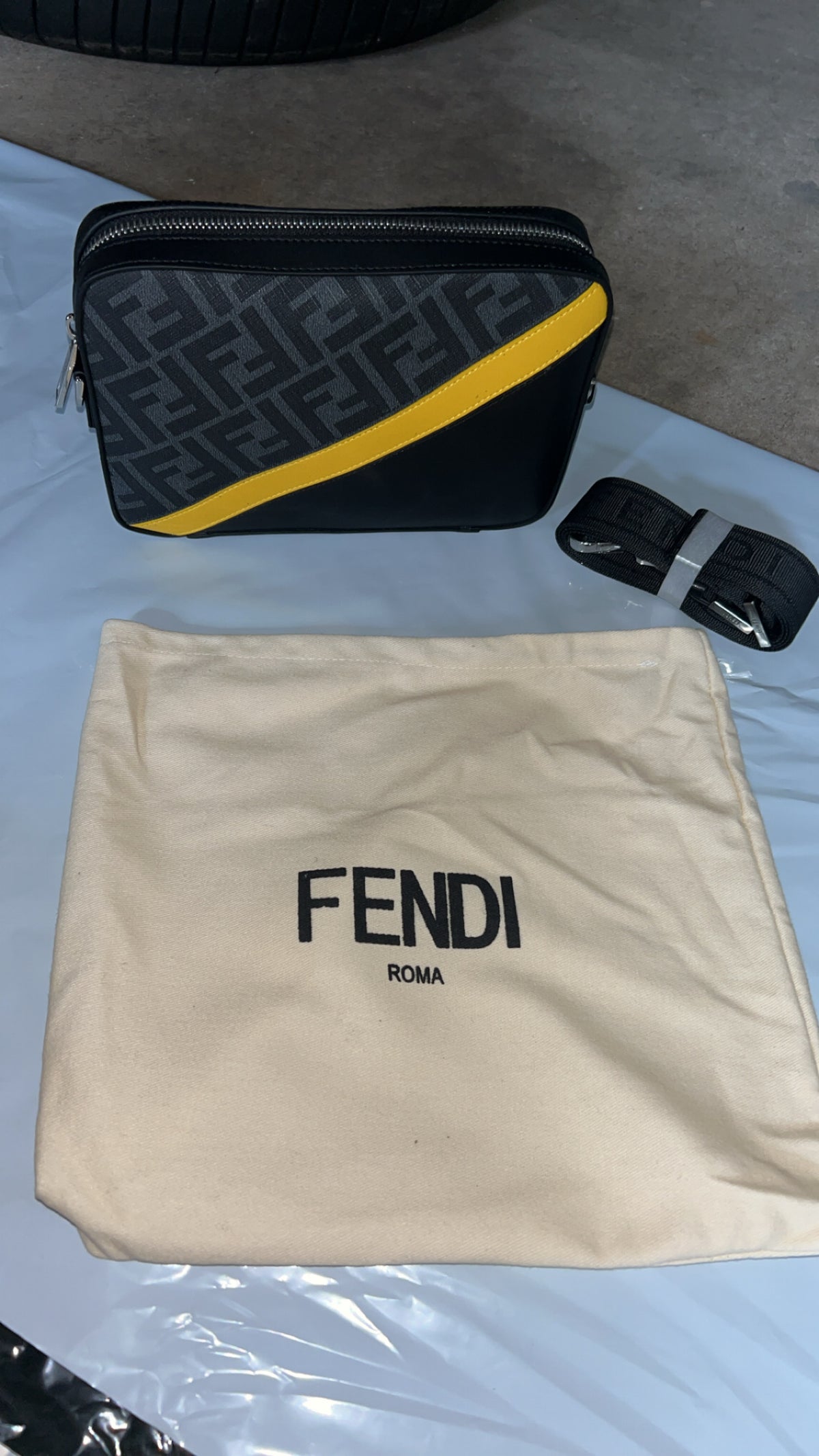 Fendi väska