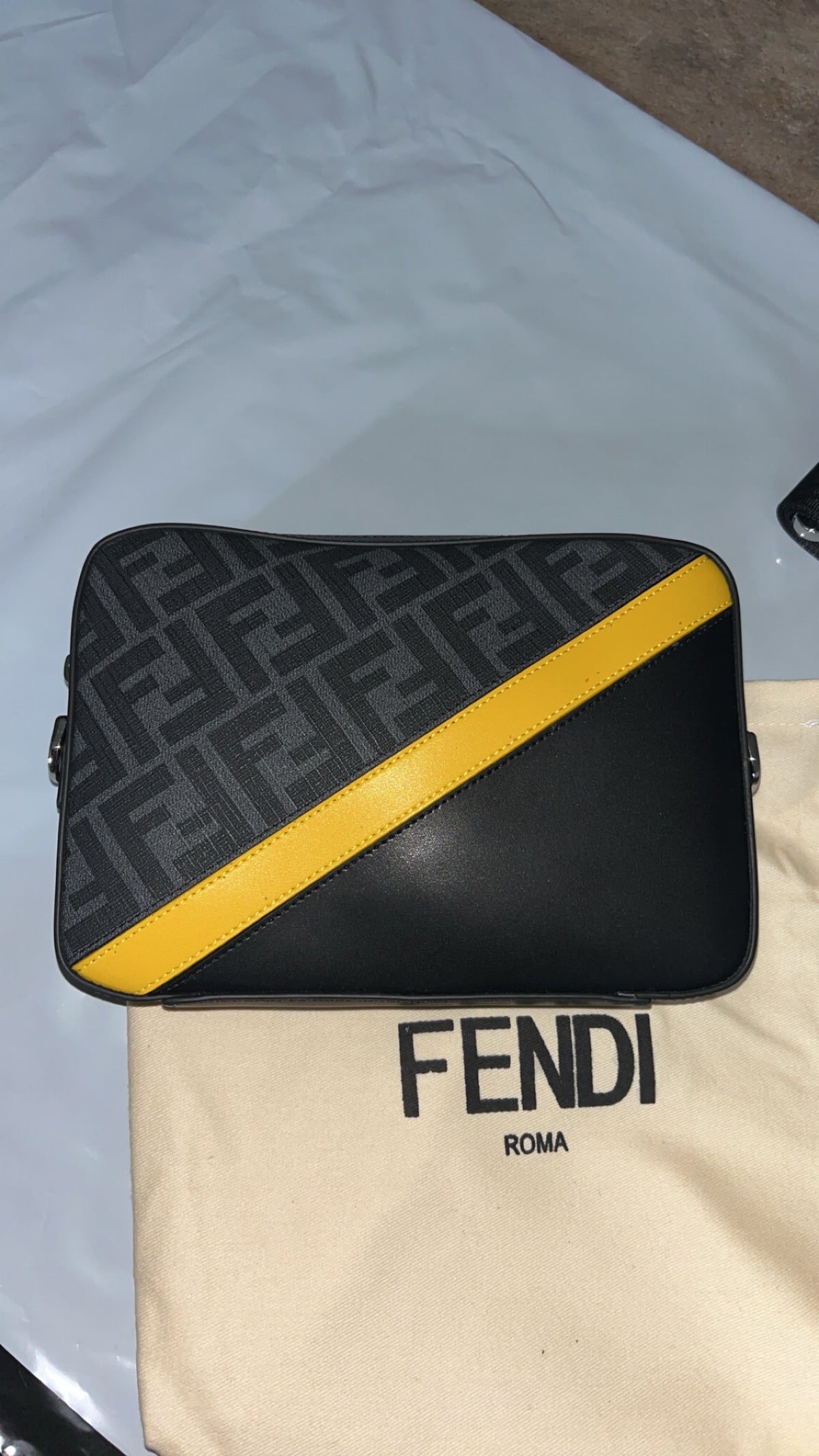 Fendi väska